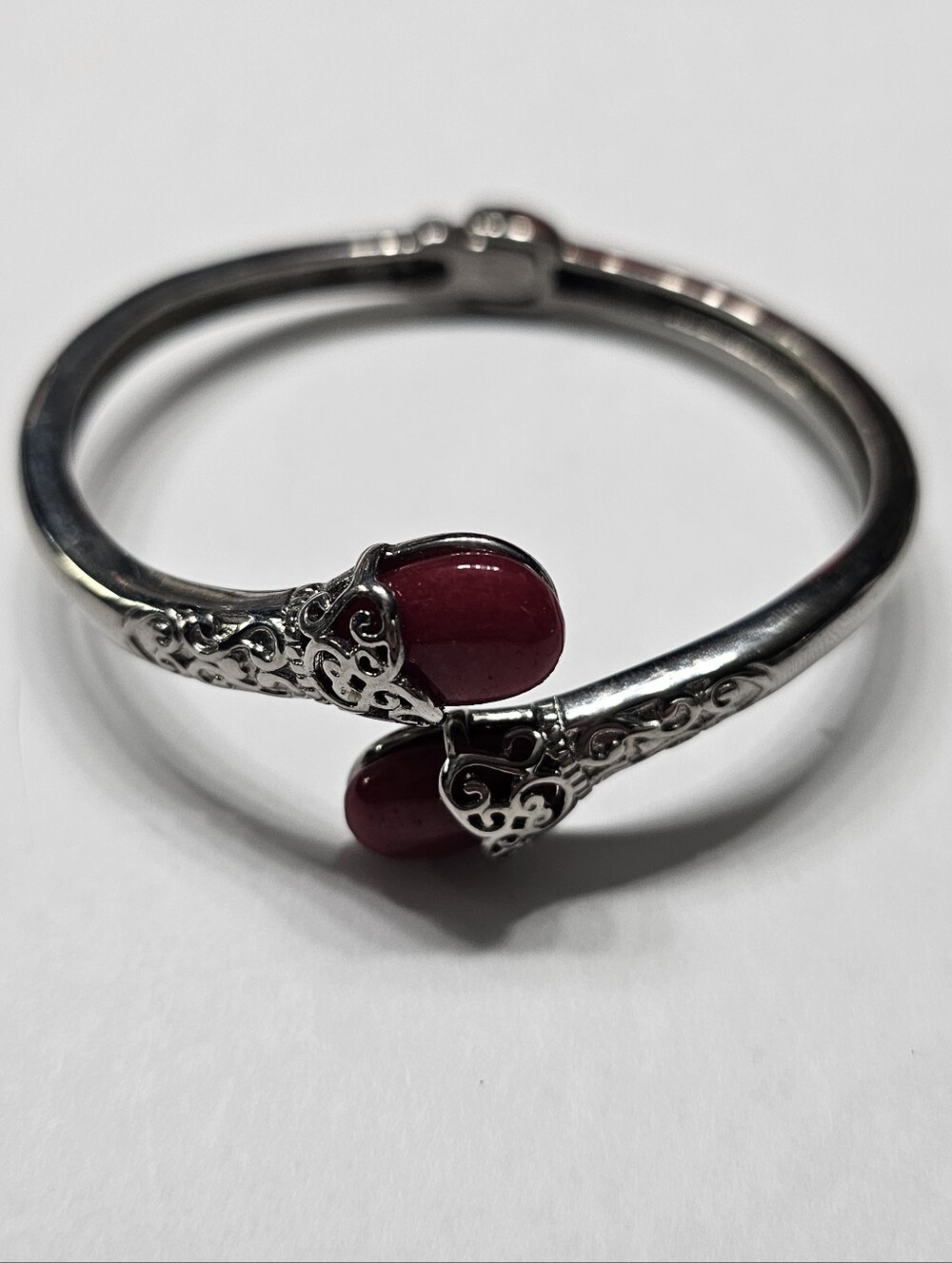Ornate 316L Stainless Steel Red Cabochon Filigree Bypass Hinge Cuff Bracelet